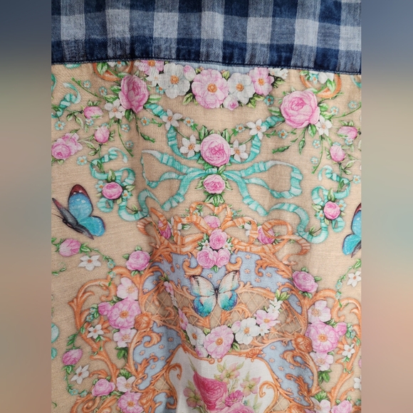 Aratta Blue Checkered Shirt with Floral Details - Picture 6 of 9